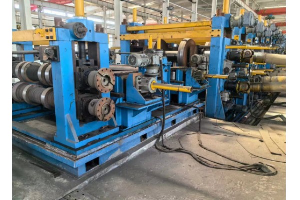 How does the forever used hf welded tube mill machine use high-frequency current to achieve rapid welding of metal pipes?